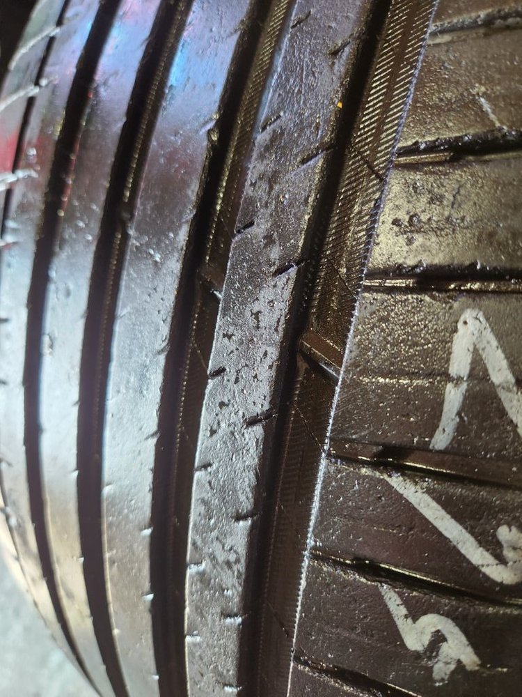 미쉐린 파일럿스포츠4 SUV ZP 런플랫 275 40 22 (2개) 이미지