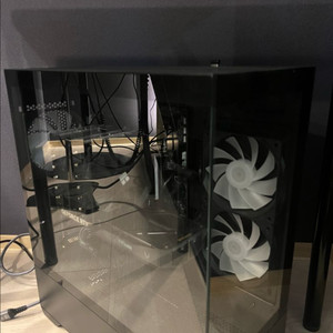 라이젠 7800X3D RTX 5070 32G 1TB 게이밍 컴퓨터 PC 본체 이미지