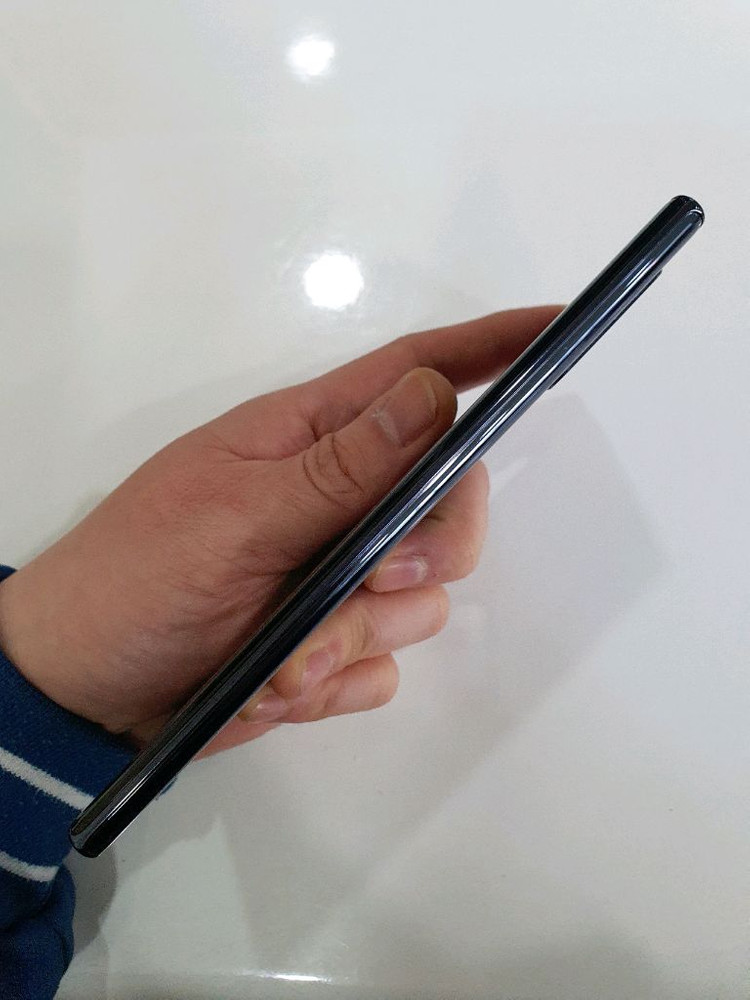 갤럭시노트10플러스256G 무잔상 무기스 새폰급 중고폰 이미지