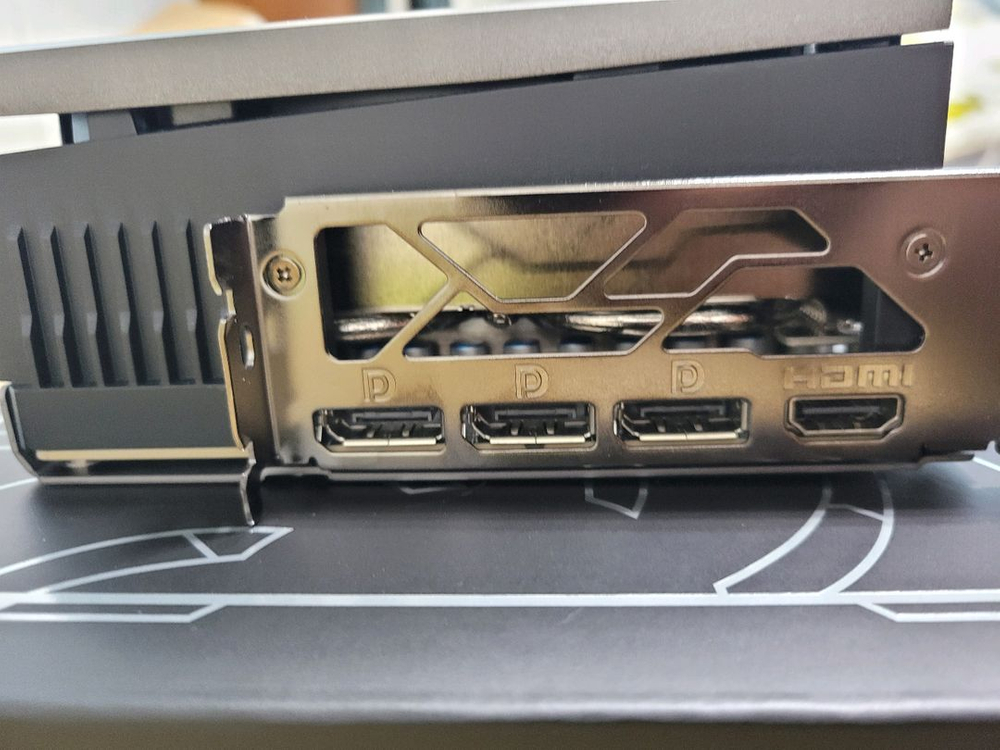 부산 직거래 MSI RTX 5070Ti 16GB 뱅가드 런치에디션 이미지