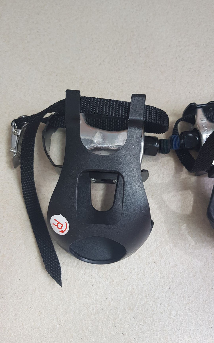 로드 자전거 페달로드 스트랩 포함 자전거 클릿 플레이트 이미지