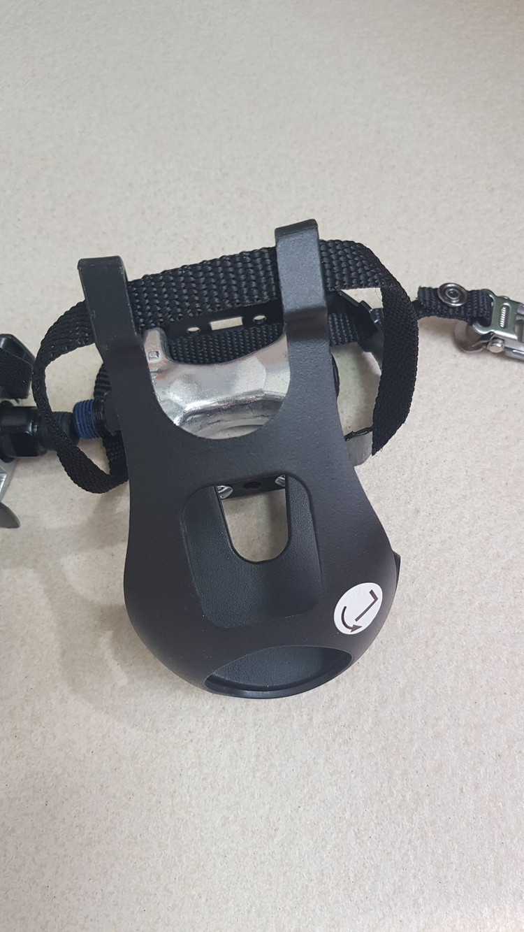 로드 자전거 페달로드 스트랩 포함 자전거 클릿 플레이트 이미지