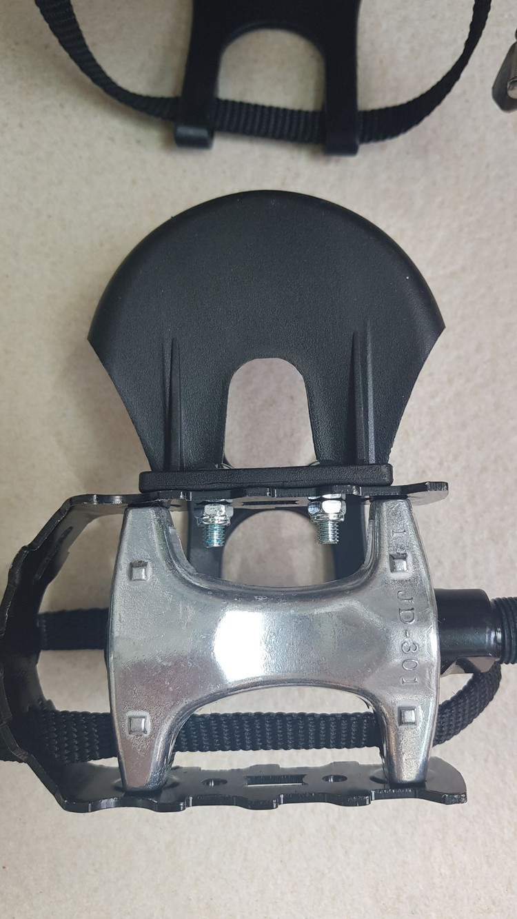 로드 자전거 페달로드 스트랩 포함 자전거 클릿 플레이트 이미지