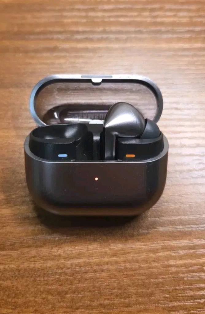 버즈프로3 (케이스2개) 이미지