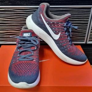 나이키랩 갸쿠소우 루나에픽 로우 플라이 니트2 이미지