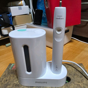 필립스 전동칫솔 UV살균기 세트 이미지