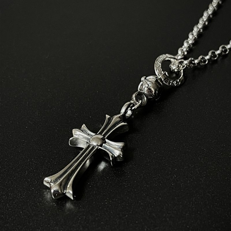 크롬하츠 십자가 목걸이 이미지