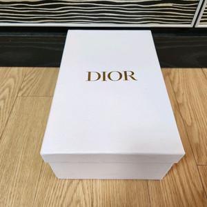 Dior 디올 포장 박스 상자, 케이스 (더스트백,개런티 카드 포함) 이미지