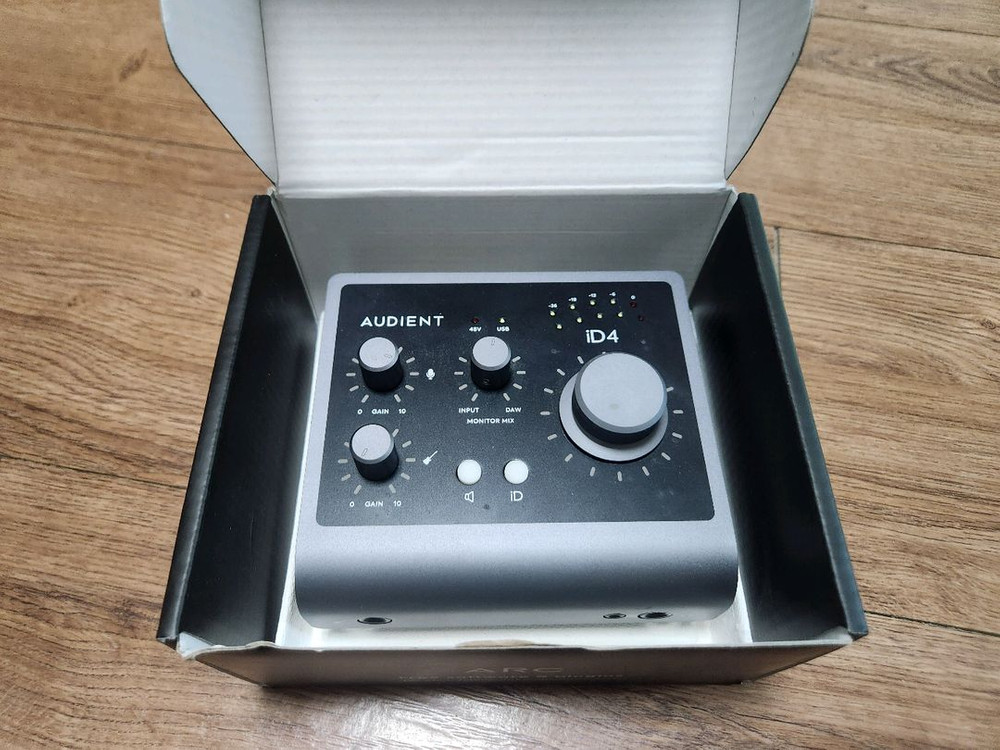 오디언트 id4 mk2 이미지