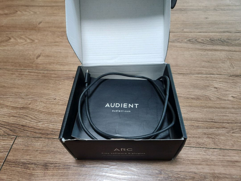 오디언트 id4 mk2 이미지