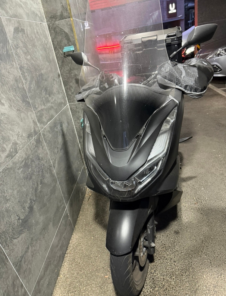 pcx 125 22년식 짧은키로수 팝니다 이미지
