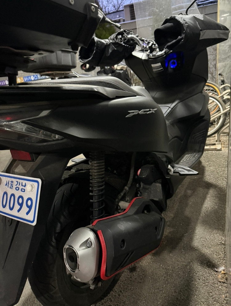 pcx 125 22년식 짧은키로수 팝니다 이미지