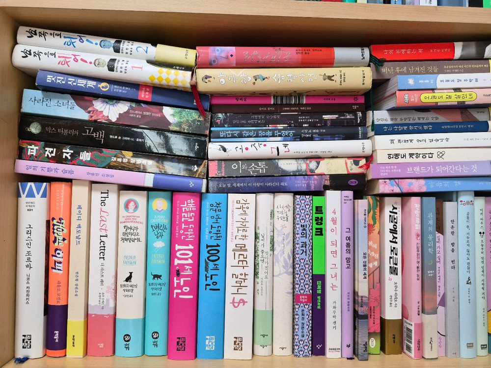 추리소설 힐링소설 베스트셀러들 이미지