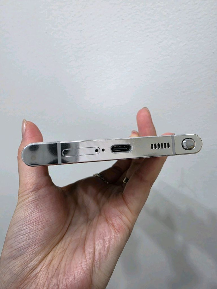 갤럭시S22 울트라 512기가 팝니다 색상 팬텀 화이트--3