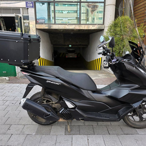 혼다 pcx125 22년식 1만km 배달셋팅🤍 이미지