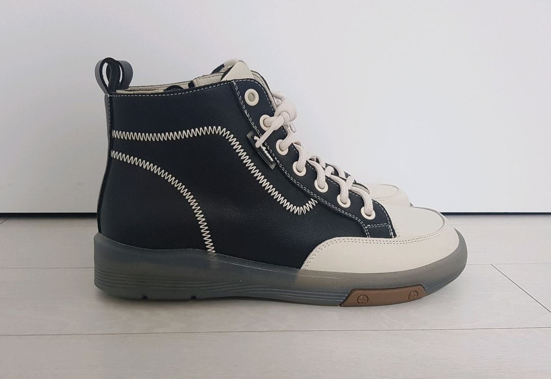 검정색 워커 부츠 검정 하이탑 캐주얼 부츠 천연 가죽 부츠 블랙 부츠 다용도 패션 부츠 지퍼 부츠 235 새상품--7