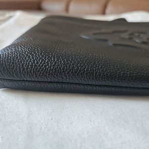 오야니 레더 클러치백 이미지