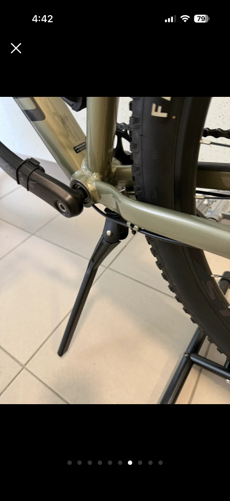 스페셜라이즈드 킥스탠드 팝니다. (받침대)--0