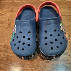 크록스 아동 어벤져스 샌들 J3 220정도