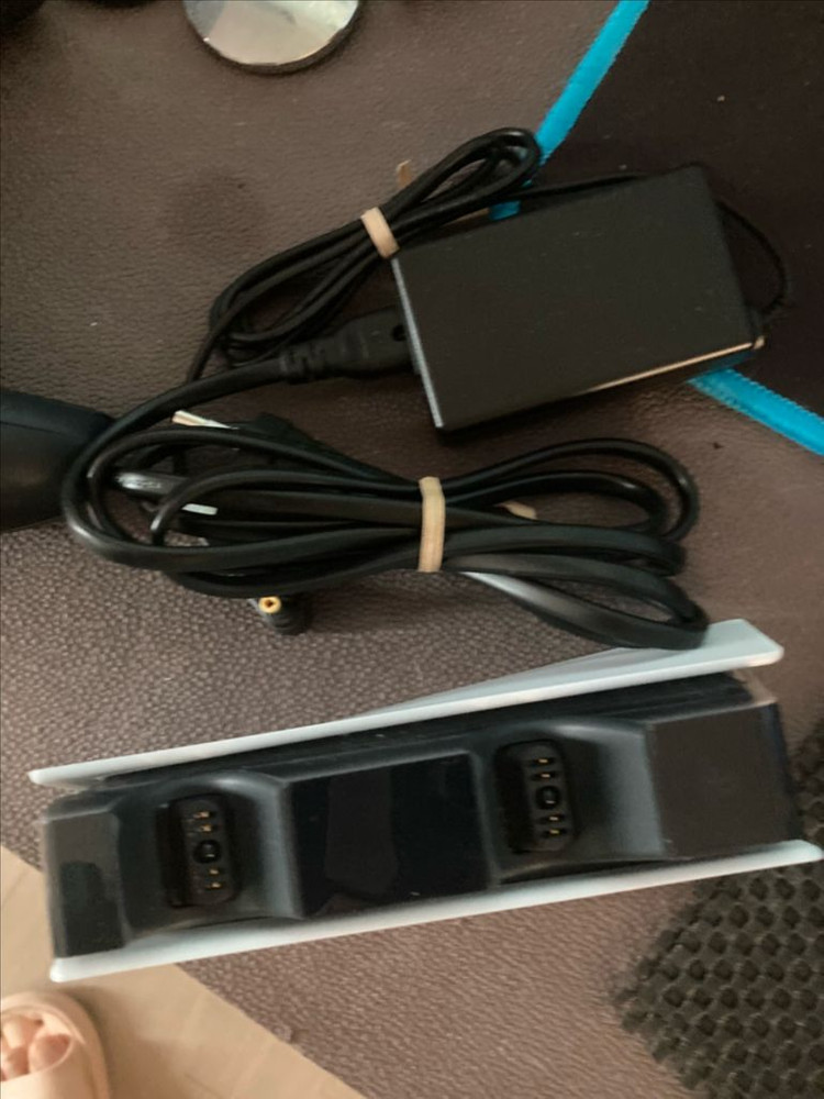 플스5 듀얼센스 + 정품충전거치대 이미지