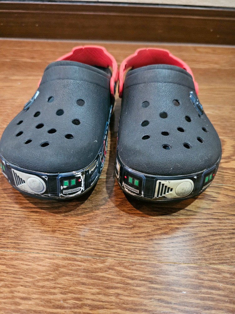 크록스 아동 스타워즈 다스베이더 J1 200정도--0