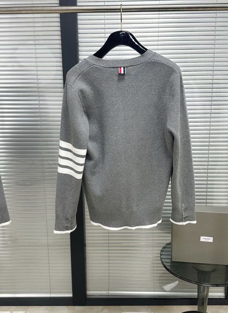 톰브라운 밀라노 스티치 브이넥 가디건 라이트 그레이 이미지