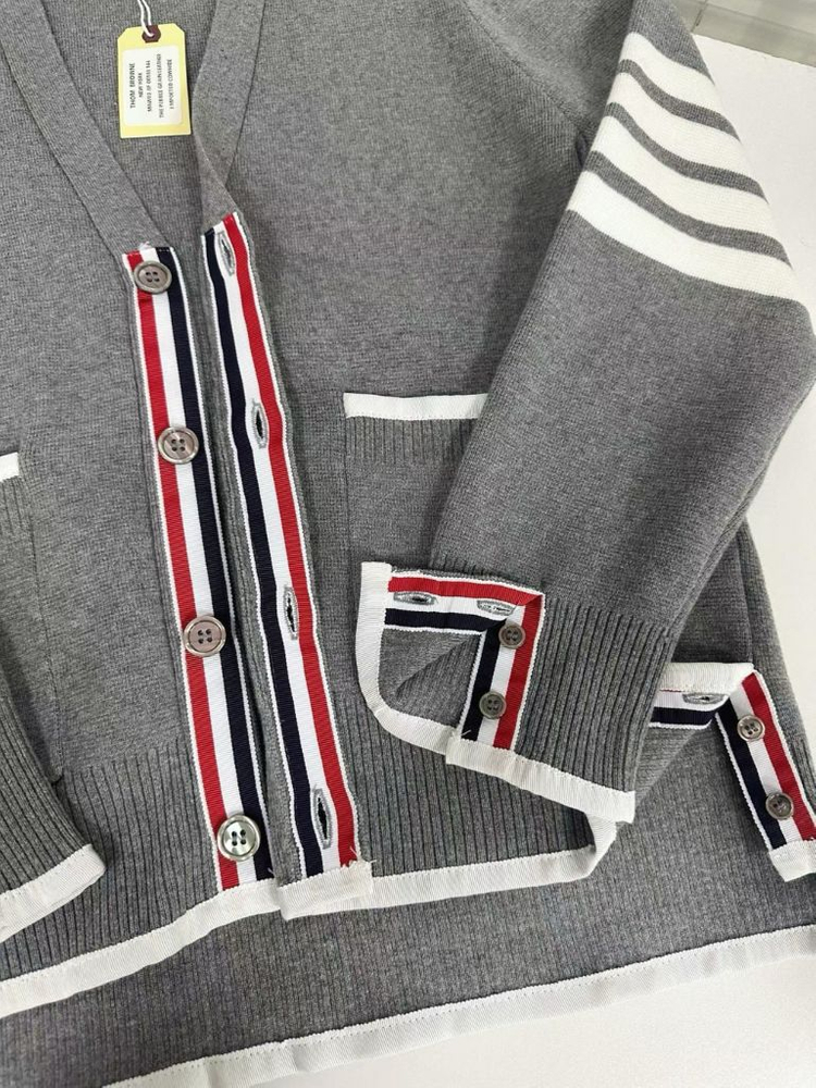 톰브라운 밀라노 스티치 브이넥 가디건 라이트 그레이 이미지