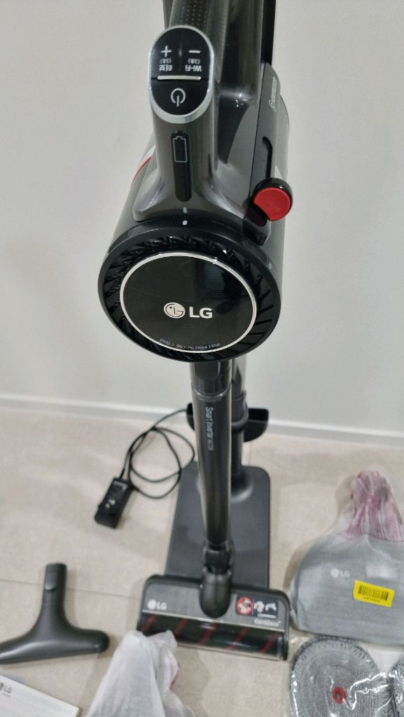 LG 코드제로 무선청소기 풀세트 판매합니다 이미지