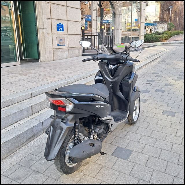 야마하 트리시티125 중고 삼륜오토바이 이미지