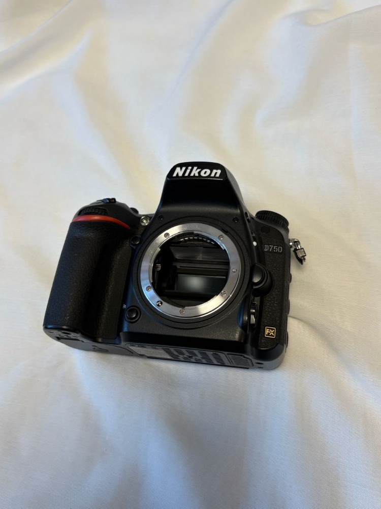 니콘 D750 + 시그마 35mm + 18-135 렌즈 세트 판매 이미지