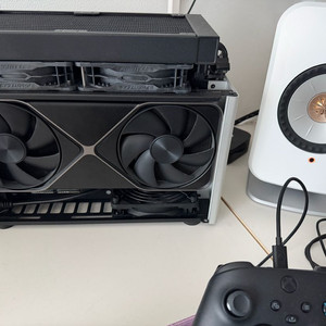 NVIDIA GeForce RTX 5080 FE 이미지