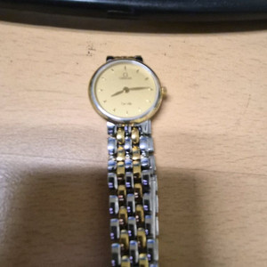 오메가 브랜드의 드 빌 모델입니다 여성용 이미지