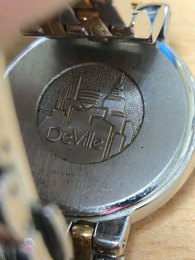 오메가 브랜드의 드 빌 모델입니다 여성용 이미지