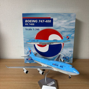 [1:200] SQ WINGS 대한항공 B747-400 (HL7488) 이미지