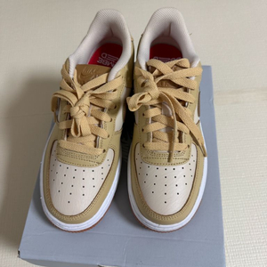 나이키 에어포스1 로우 GS 이미지