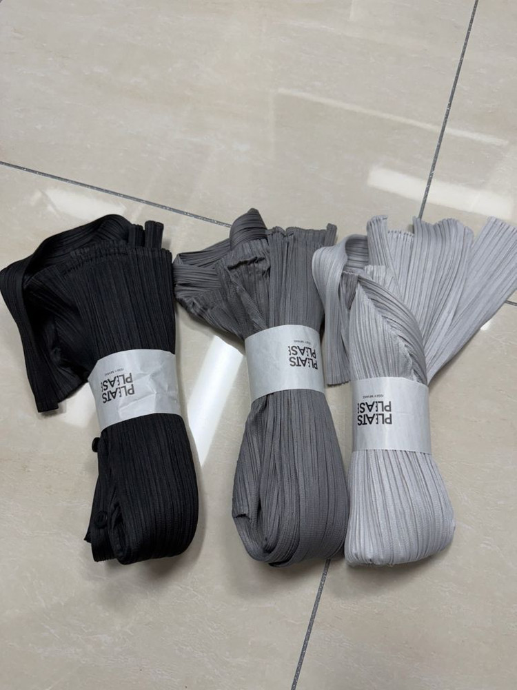 새상품) 플리츠플리즈 베이직셔츠탑 블랙/ 그레이 / 라이트그레이 3사이즈 팝니다. 이미지