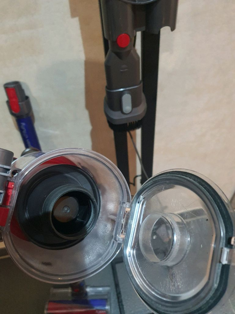 다이슨 v7무선청소기 이미지