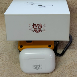 에어팟 프로 2세대 C타입 애플스토어 한정판 이미지