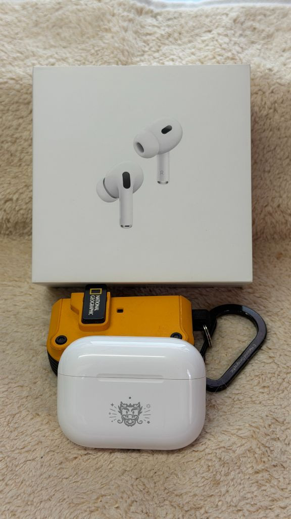 에어팟 프로 2세대 C타입 애플스토어 한정판 이미지