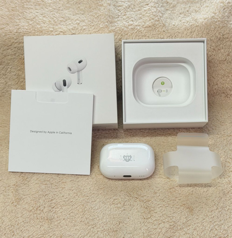 에어팟 프로 2세대 C타입 애플스토어 한정판 이미지