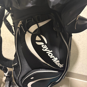 테일러메이드 블랙 캐디백 캘러웨이 디아블로 엣지 골프채 세트 팝니다 이미지