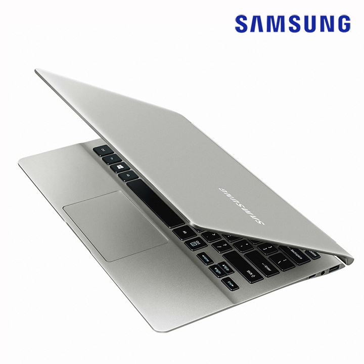 [중고] 삼성노트북 NT901X3J (i5-7200U/8G/SSD256G/13.3인치/윈10) 이미지