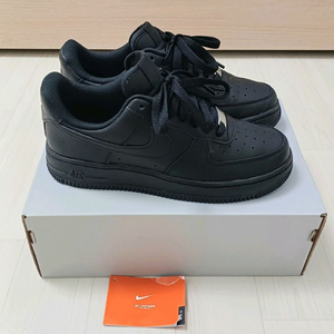 (W) 나이키 에어포스 1 07 로우 트리플 블랙 235 이미지