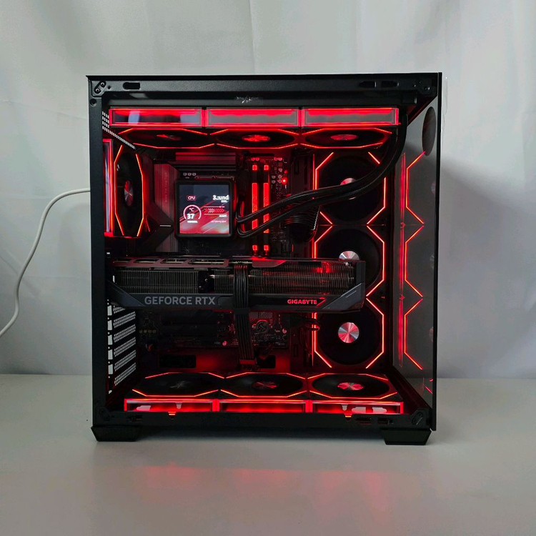 9800X3D 5080 고사양 게이밍 컴퓨터 본체 이미지