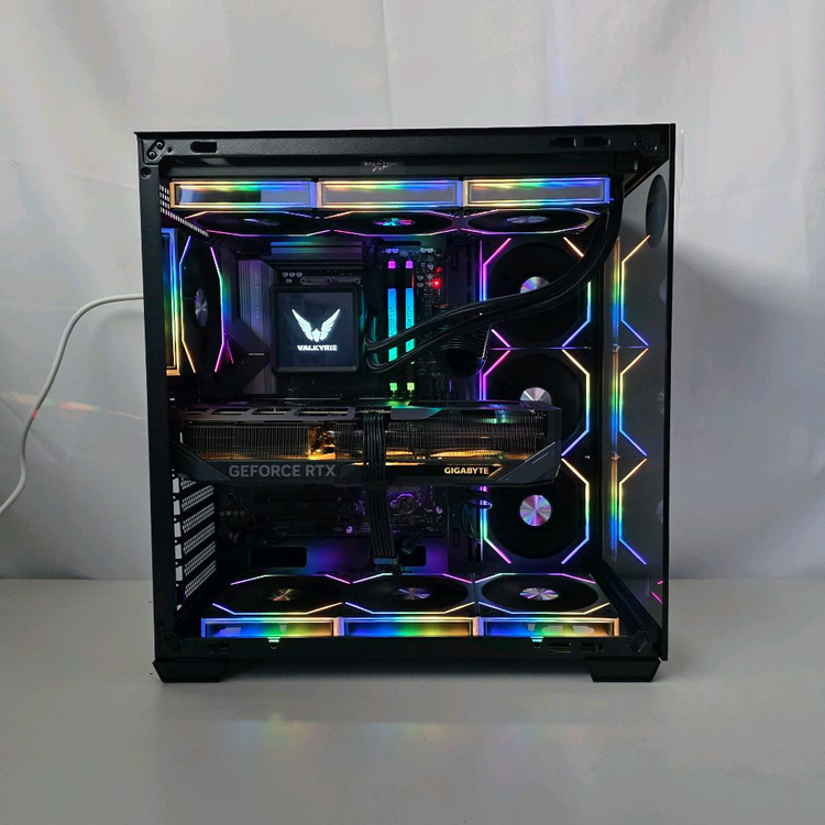 9800X3D 5080 고사양 게이밍 컴퓨터 본체 이미지