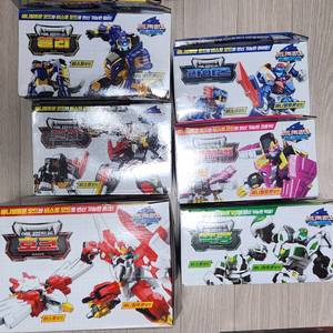 미니특공대 애니멀트론 6종 판매합니다.