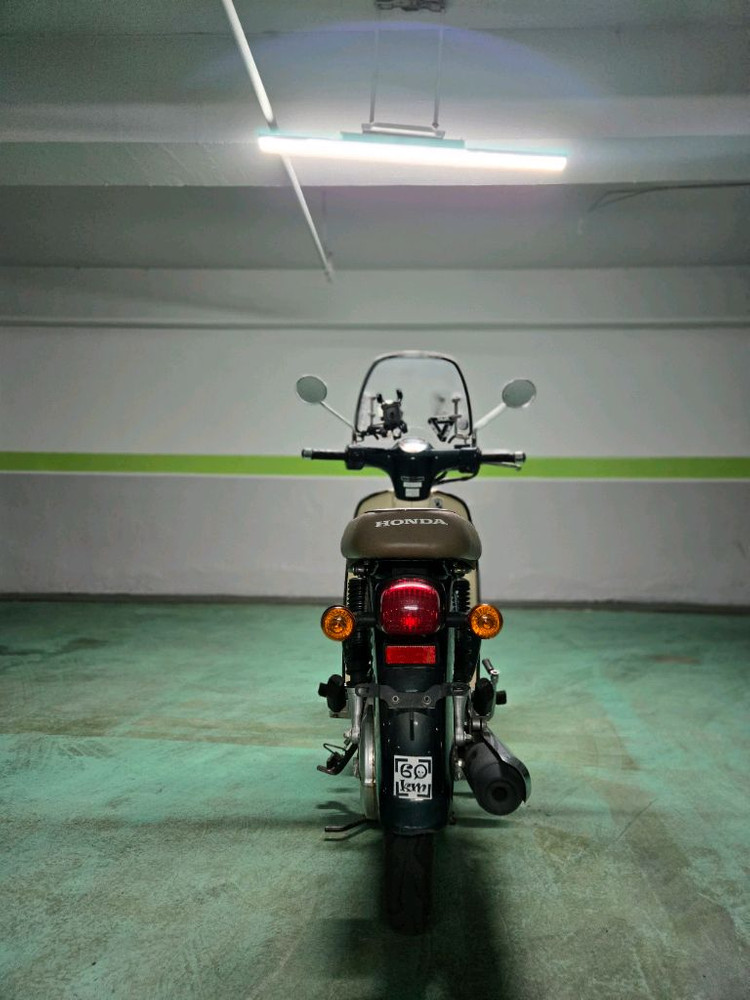 출퇴근용 혼다 슈퍼커브 20년식 5천키로대 판매합니다--3