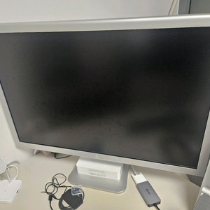 애플 시네마 디스플레이 30인치 모니터 판매 이미지