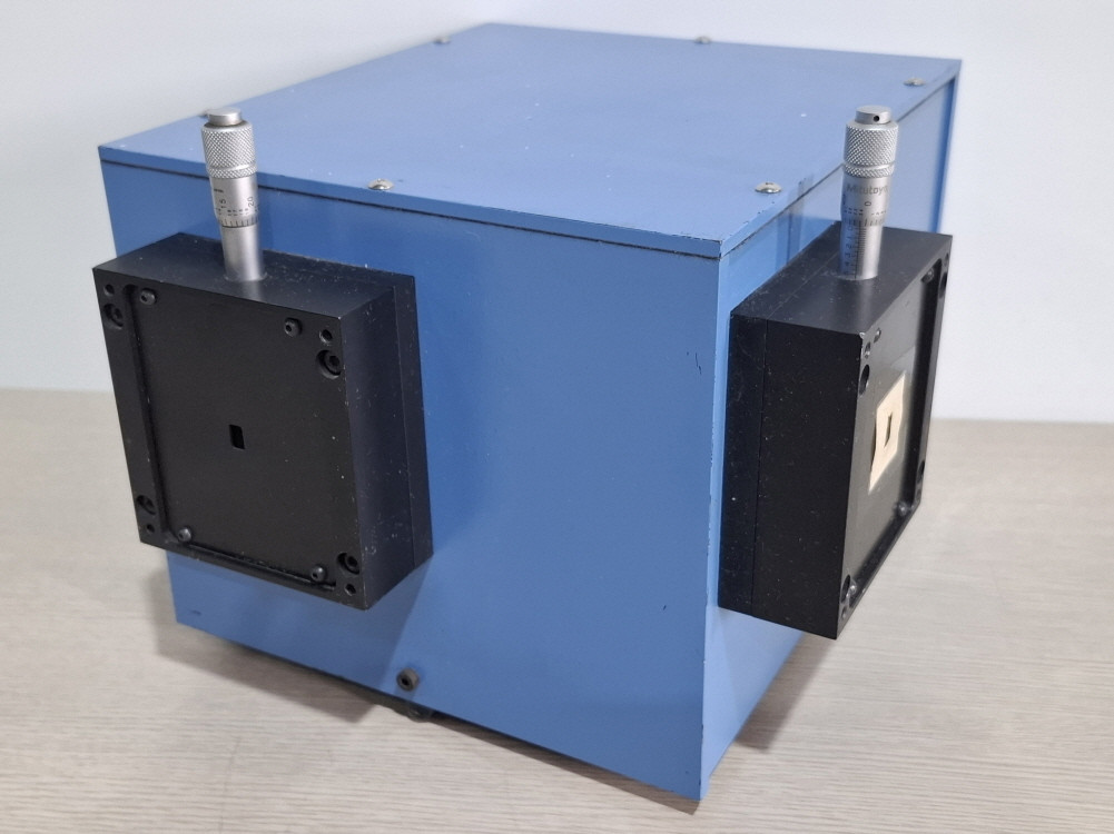 Dongwoo Optron DM-100M Monochromator 광원모듈 분광기 이미지