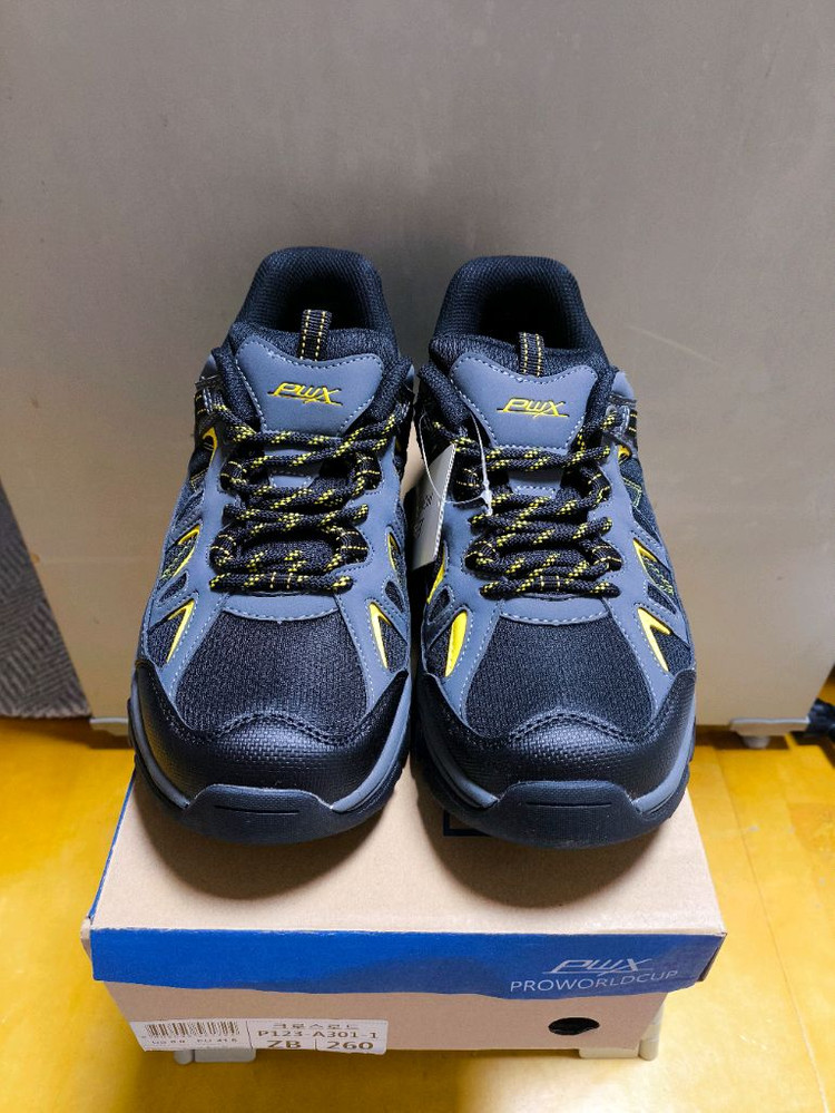 (새상품)남성 260사이즈 트레킹화 등산화 프로월드컵 운동화--2